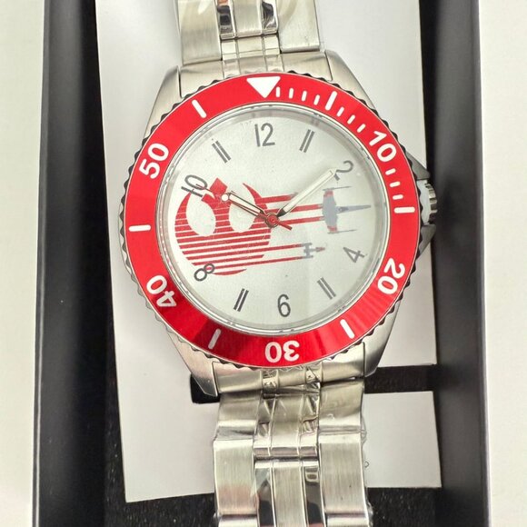 NWT - Star Wars Adult Honors Diver Bezel Analog Quartz Bracelet Watch - Picture 3 of 14